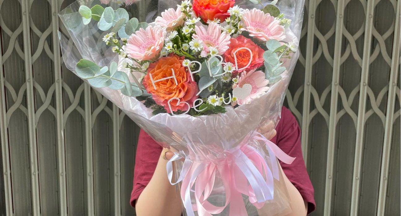nên tặng hoa gì cho bạn trai