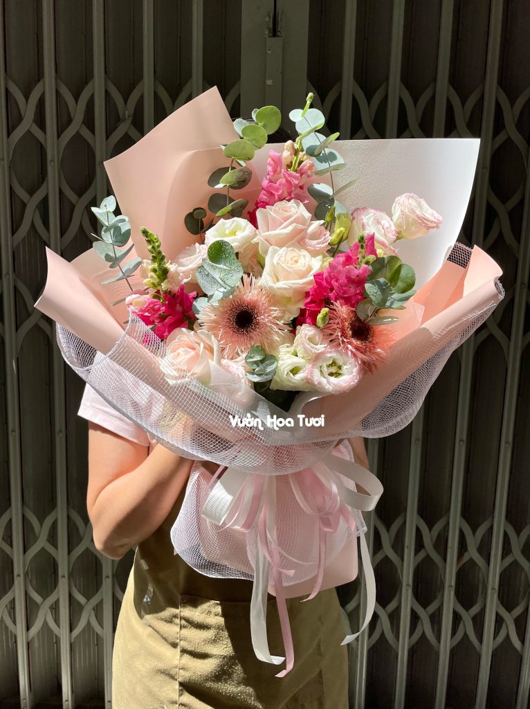 bo hoa chuc mung Festive Florals