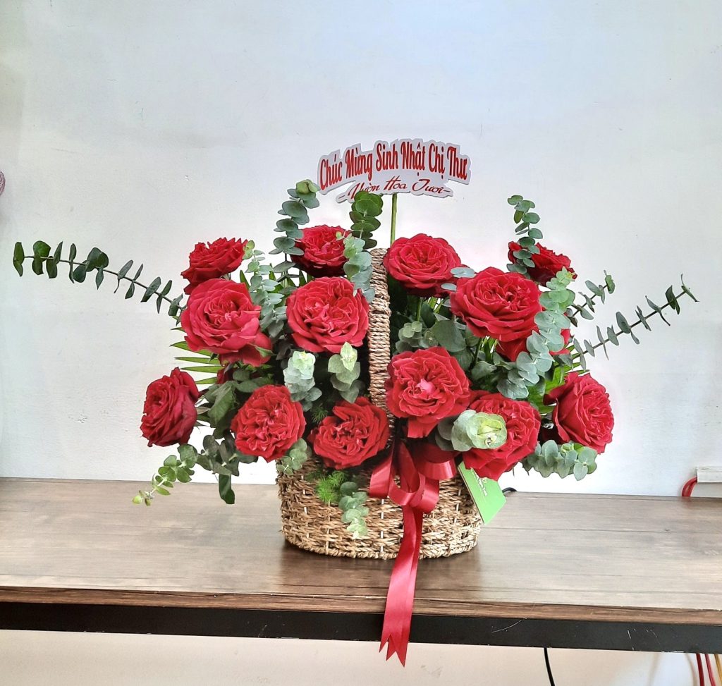 Giỏ Hoa 8 3 Tinh Tế