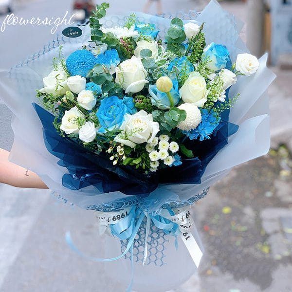 Bó hoa hồng đẹp tặng trẻ em