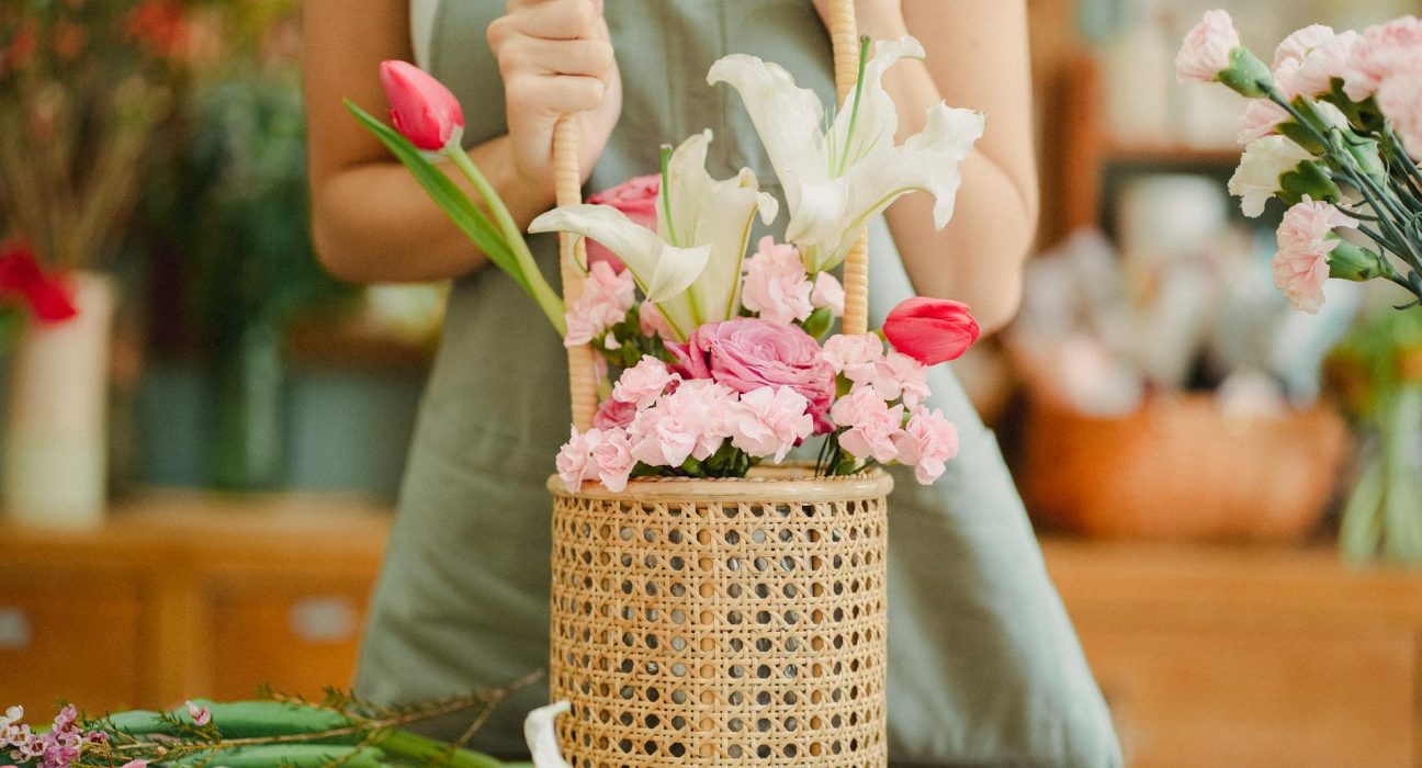 Vì sao nên tặng lẵng hoa sinh nhật cho người trung niên? 6 lang hoa sinh nhat