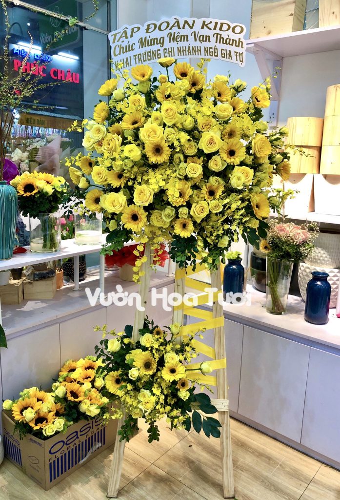 Ke hoa khai truong Hong Vang 1